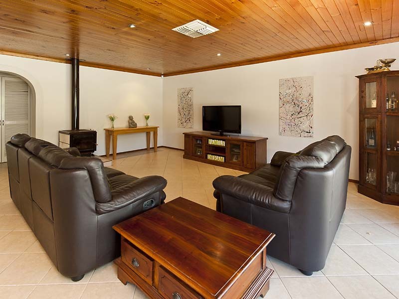 4 Talia Place, Dudley Park WA 6210