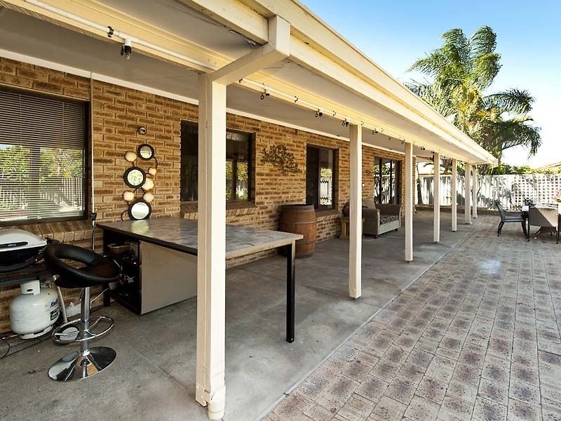 4 Talia Place, Dudley Park WA 6210