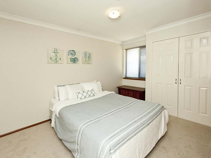 4 Talia Place, Dudley Park WA 6210