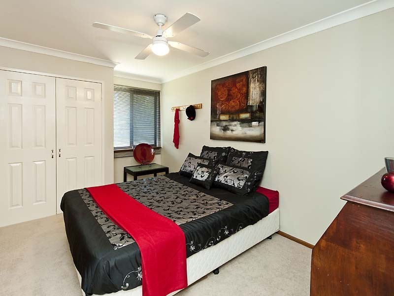 4 Talia Place, Dudley Park WA 6210