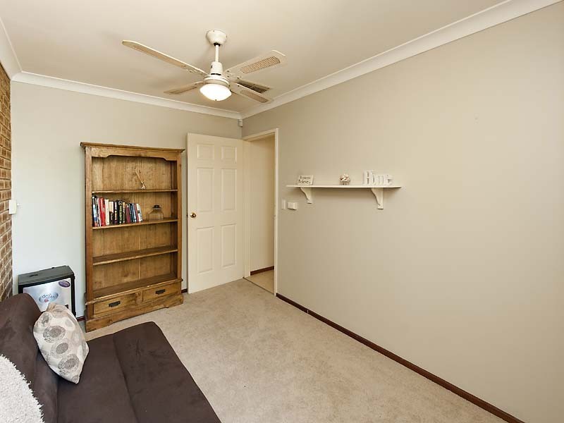 4 Talia Place, Dudley Park WA 6210