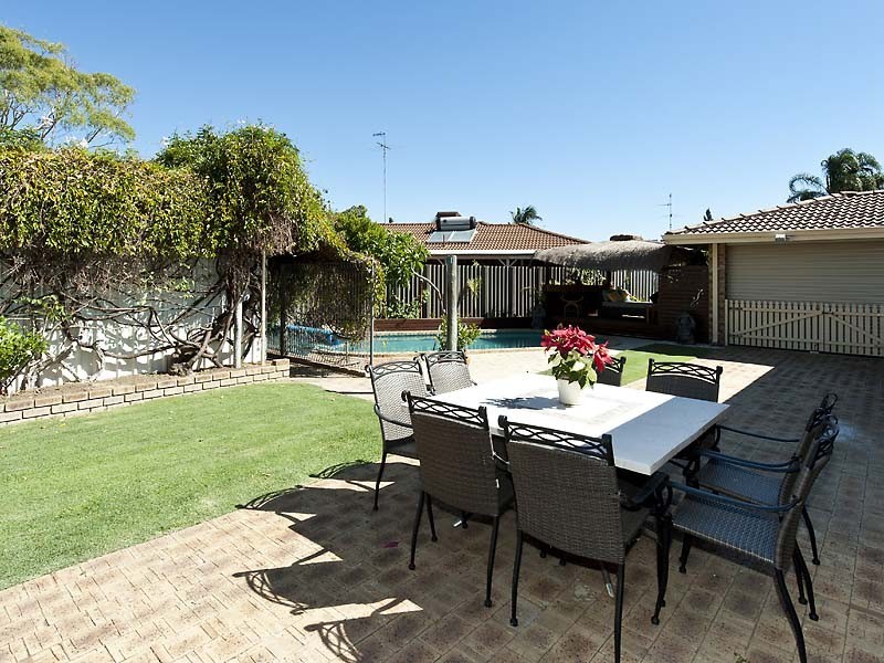 4 Talia Place, Dudley Park WA 6210