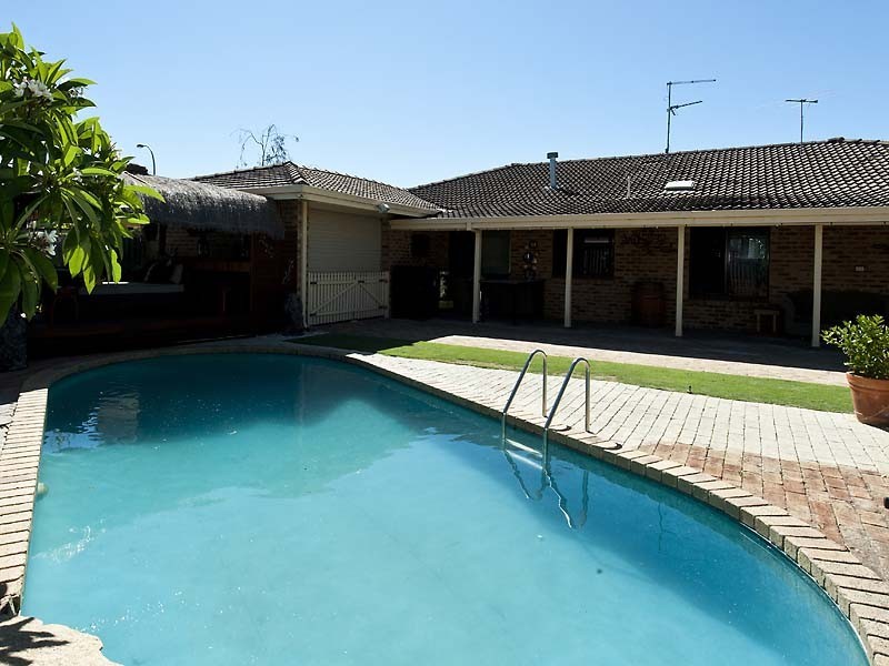 4 Talia Place, Dudley Park WA 6210