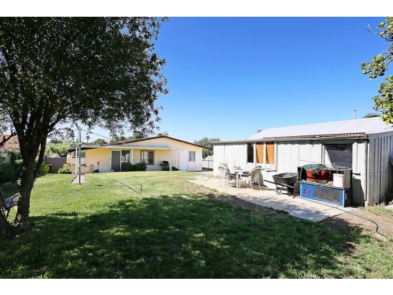 16 Wannyne Street, Mandurah WA 6210