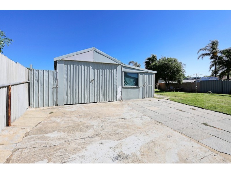 16 Wannyne Street, Mandurah WA 6210