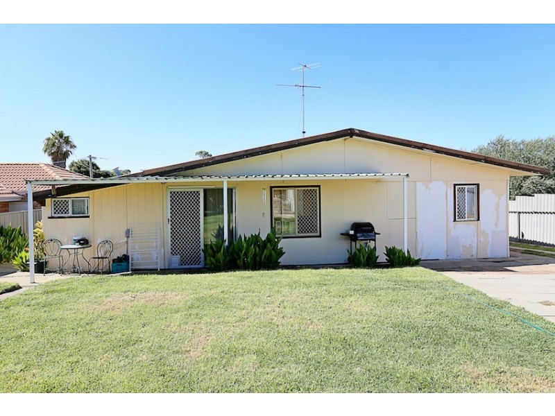 16 Wannyne Street, Mandurah WA 6210