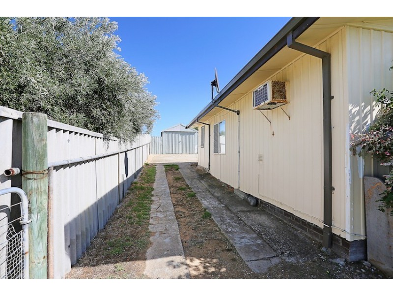 16 Wannyne Street, Mandurah WA 6210