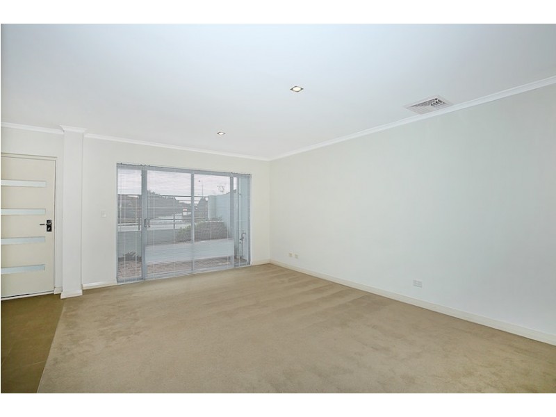 30/5 Bower Drive, Erskine WA 6210