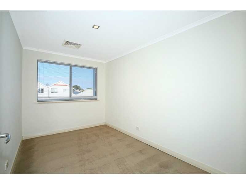 30/5 Bower Drive, Erskine WA 6210