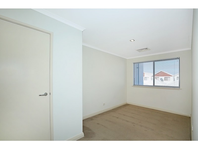 30/5 Bower Drive, Erskine WA 6210