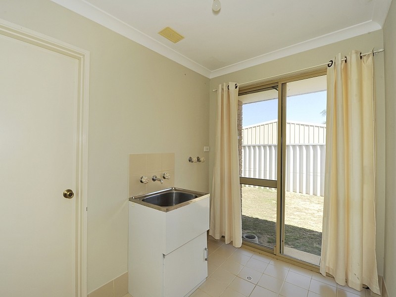 Unit 2, 20 Abbotswood Parkway, Erskine WA 6210