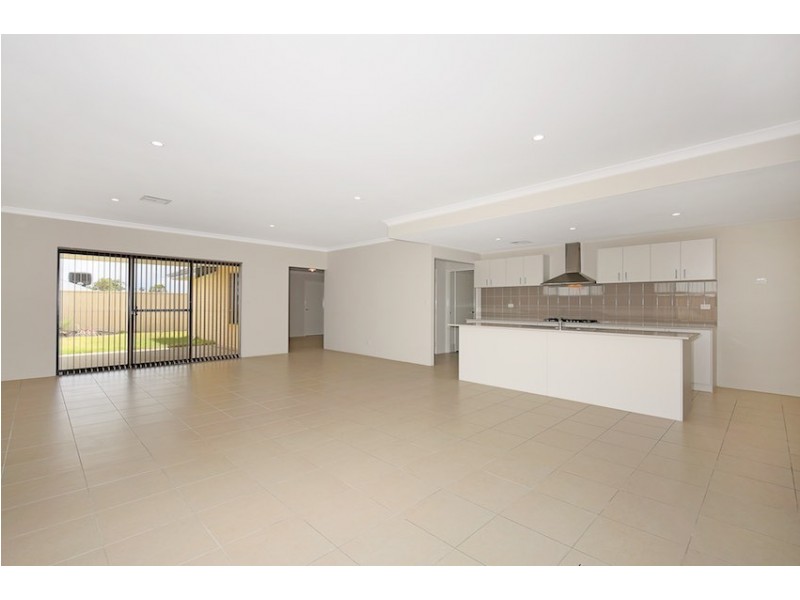 58 Greenville Vista, Meadow Springs WA 6210