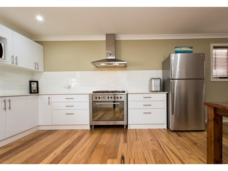 1 Curlew Street, Dudley Park WA 6210