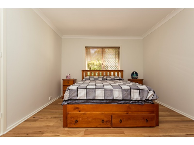 1 Curlew Street, Dudley Park WA 6210