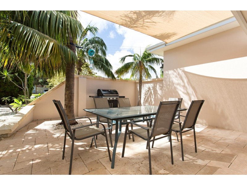 1 Curlew Street, Dudley Park WA 6210