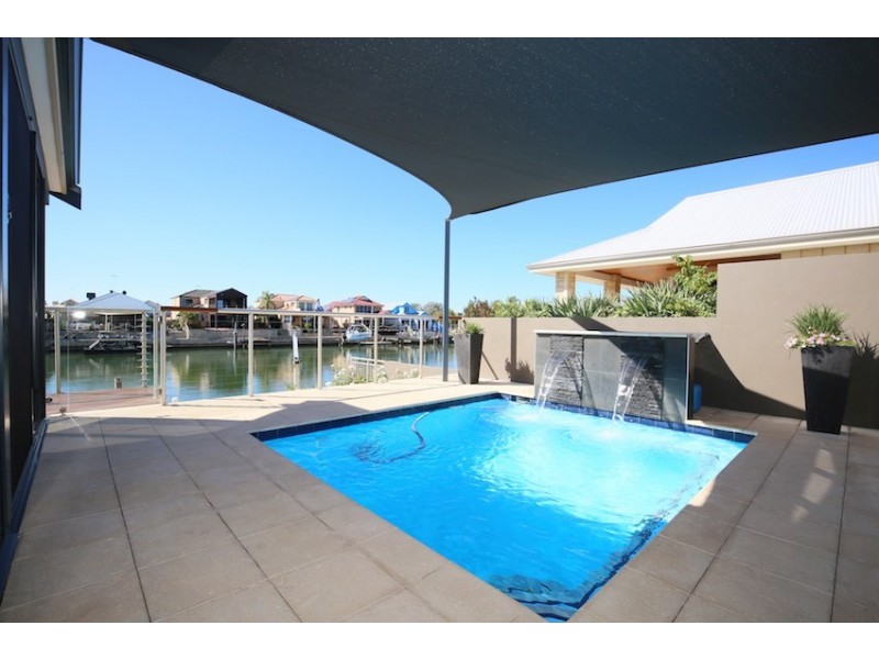 39 Erins Isle, Dudley Park WA 6210