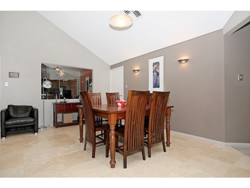 39 Erins Isle, Dudley Park WA 6210