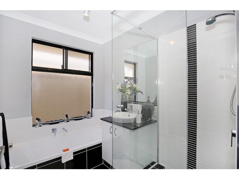 49 Warburton Trail, Lakelands WA 6180