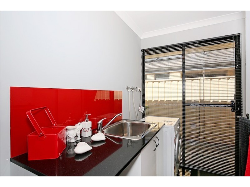 49 Warburton Trail, Lakelands WA 6180