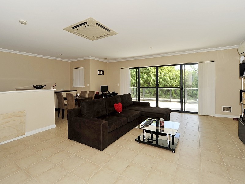 10/15 Peel Street, Mandurah WA 6210