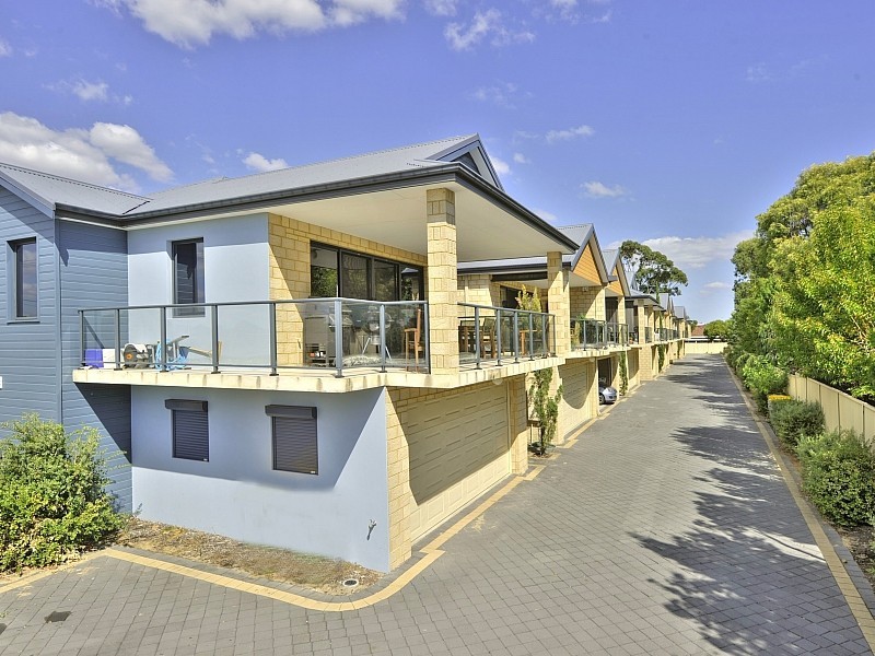 10/15 Peel Street, Mandurah WA 6210