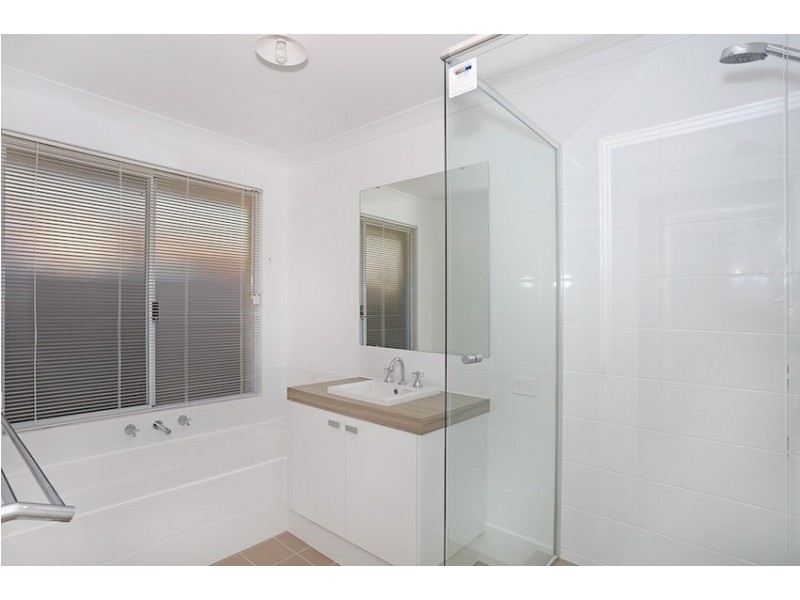 25 Longmeadow Vista, Meadow Springs WA 6210