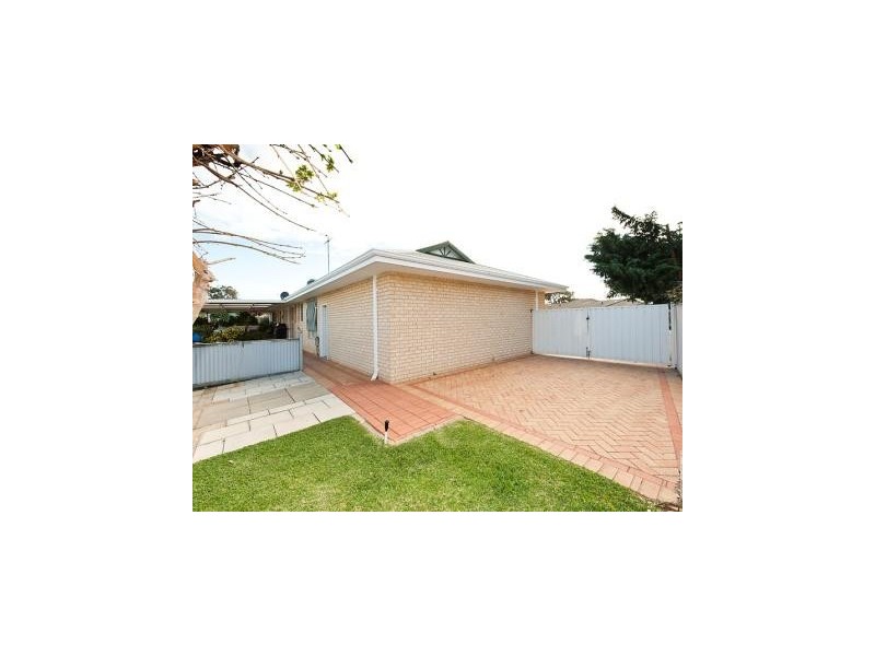 10 Oakleigh Drive, Erskine WA 6210