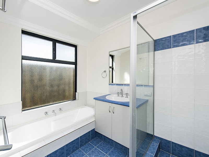 5 Lilly Pilly Lookout, Halls Head WA 6210