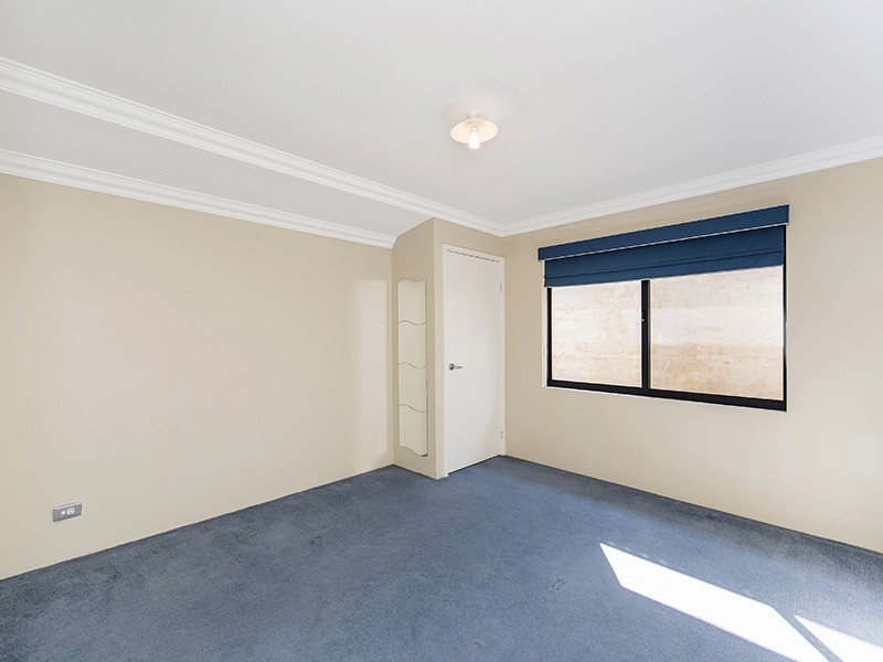 5 Lilly Pilly Lookout, Halls Head WA 6210