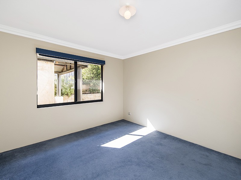 5 Lilly Pilly Lookout, Halls Head WA 6210