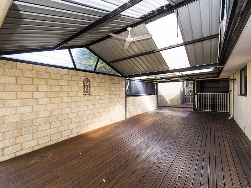 5 Lilly Pilly Lookout, Halls Head WA 6210