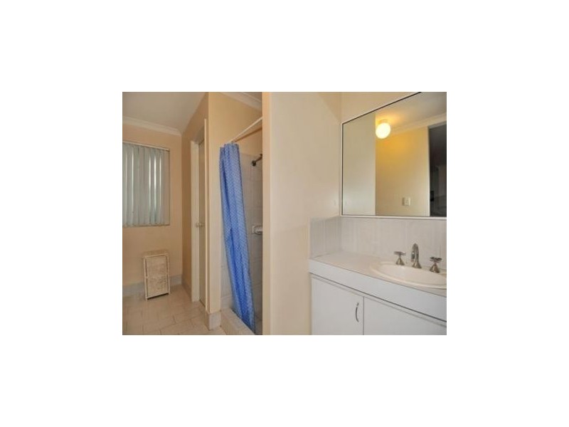 30 Leighton Road, Halls Head WA 6210