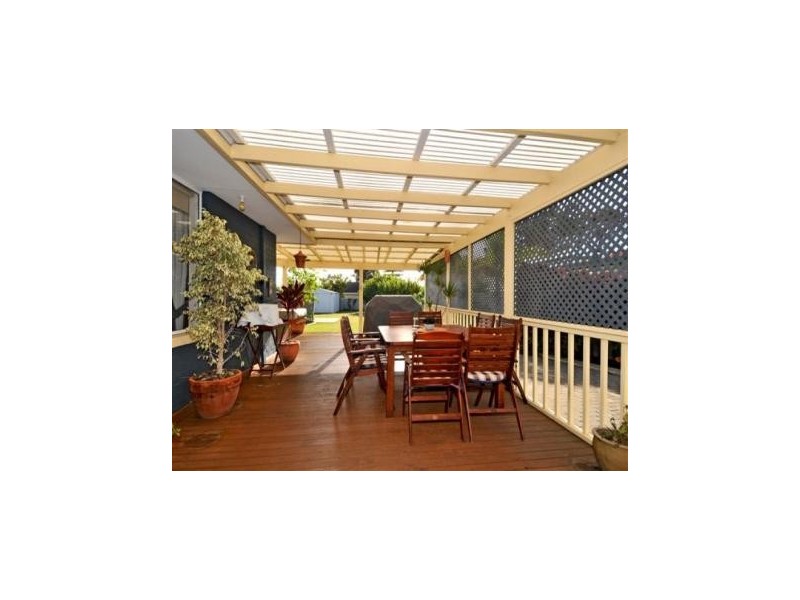 30 Leighton Road, Halls Head WA 6210