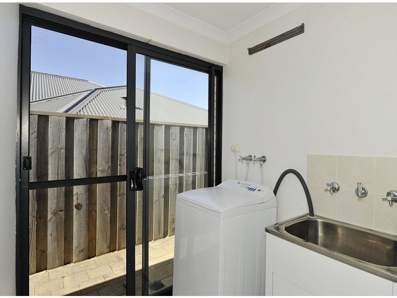 20 Riceflower Boulevard, Halls Head WA 6210