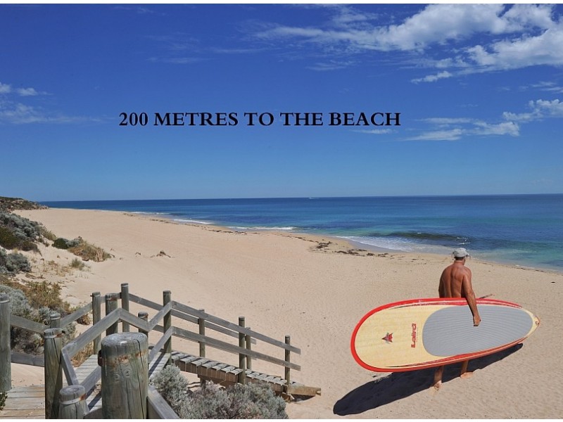 20 Riceflower Boulevard, Halls Head WA 6210