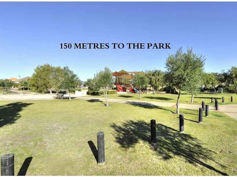 13 Mawson Grange, Lakelands WA 6180