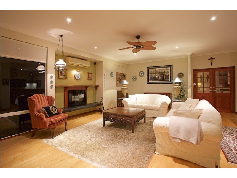 12 Hideaway Cove, Halls Head WA 6210