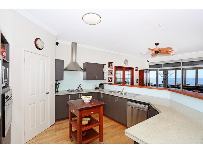 12 Hideaway Cove, Halls Head WA 6210