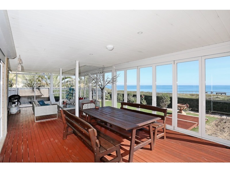 12 Hideaway Cove, Halls Head WA 6210