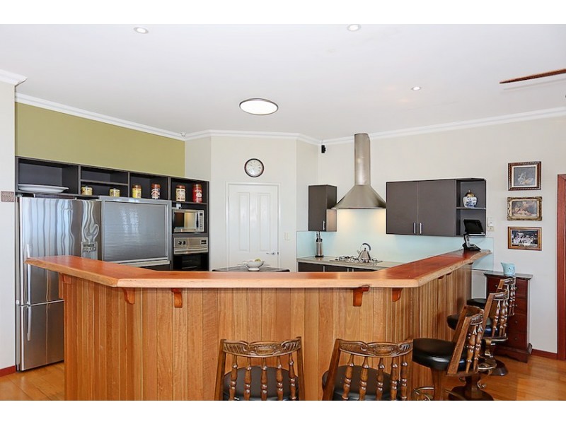 12 Hideaway Cove, Halls Head WA 6210