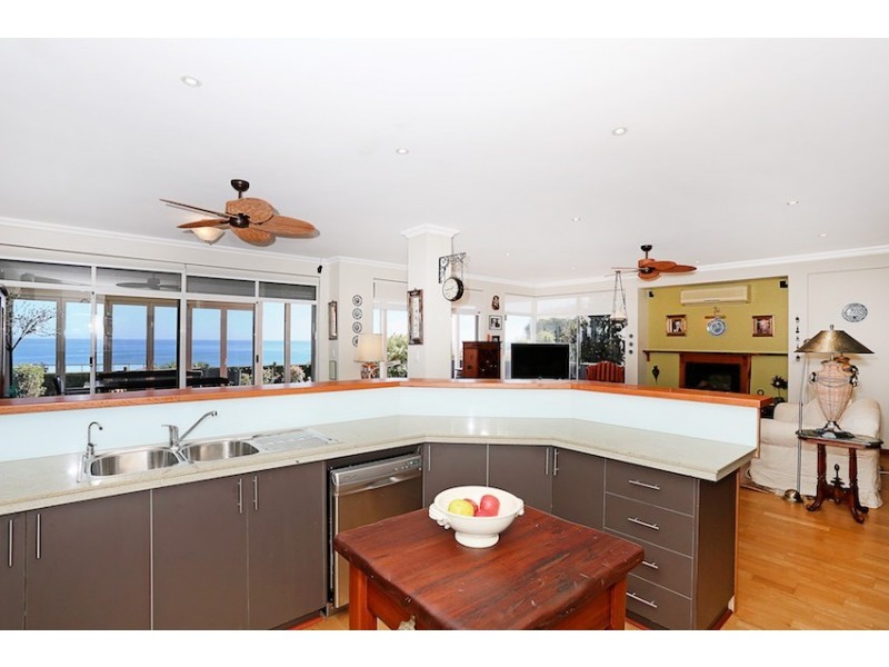 12 Hideaway Cove, Halls Head WA 6210