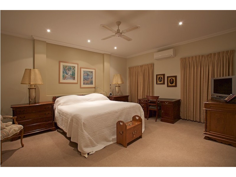 12 Hideaway Cove, Halls Head WA 6210