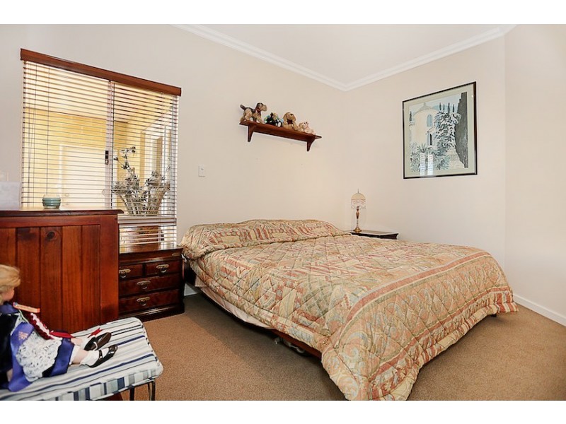 12 Hideaway Cove, Halls Head WA 6210