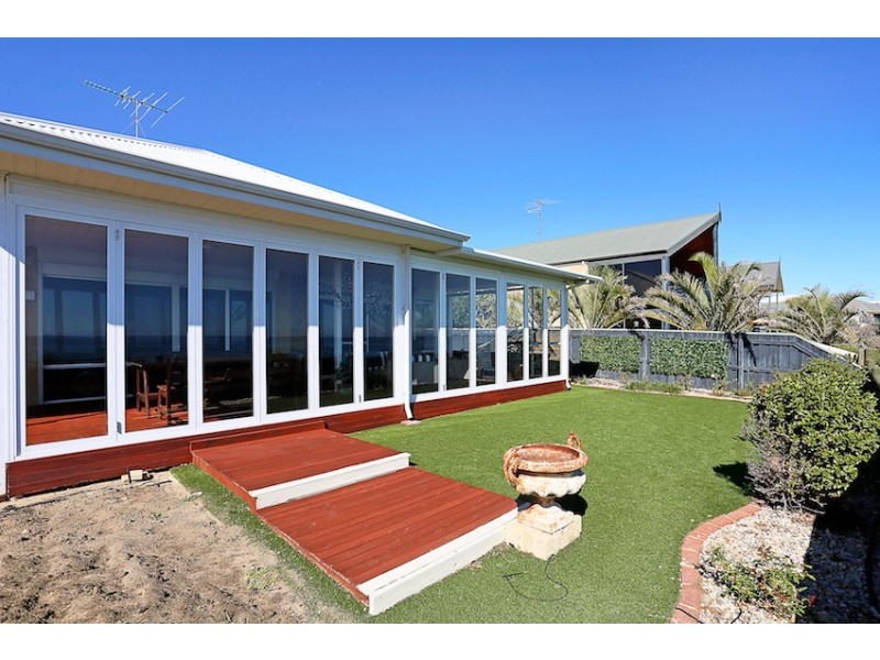 12 Hideaway Cove, Halls Head WA 6210