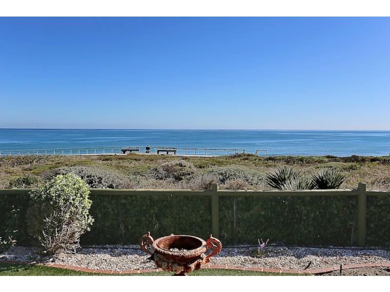 12 Hideaway Cove, Halls Head WA 6210