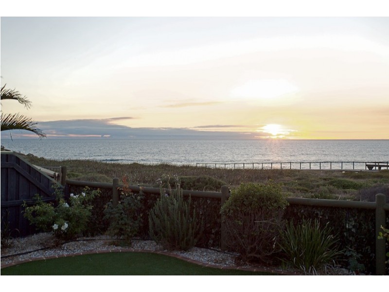 12 Hideaway Cove, Halls Head WA 6210