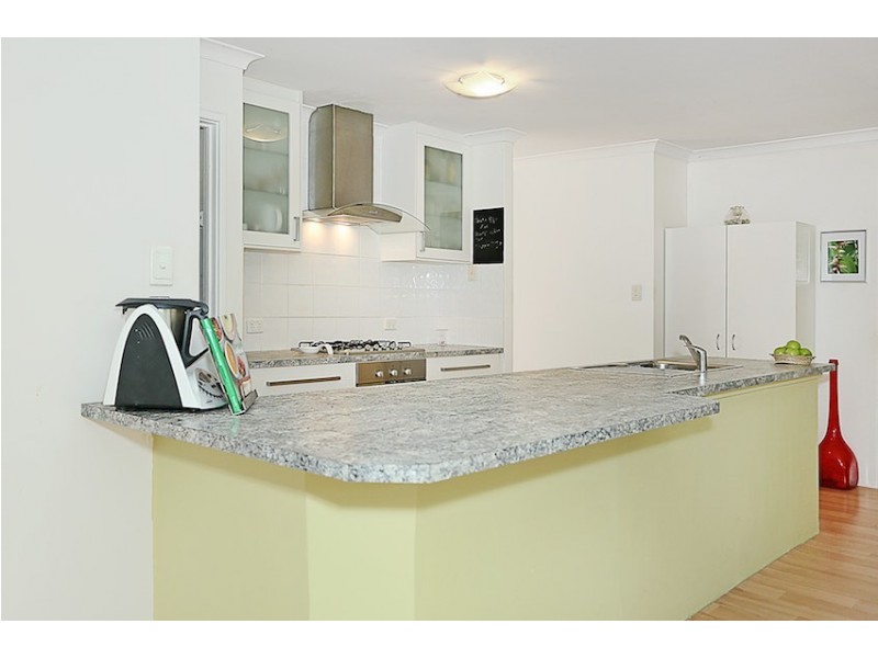 10A Coppercups Place, Halls Head WA 6210