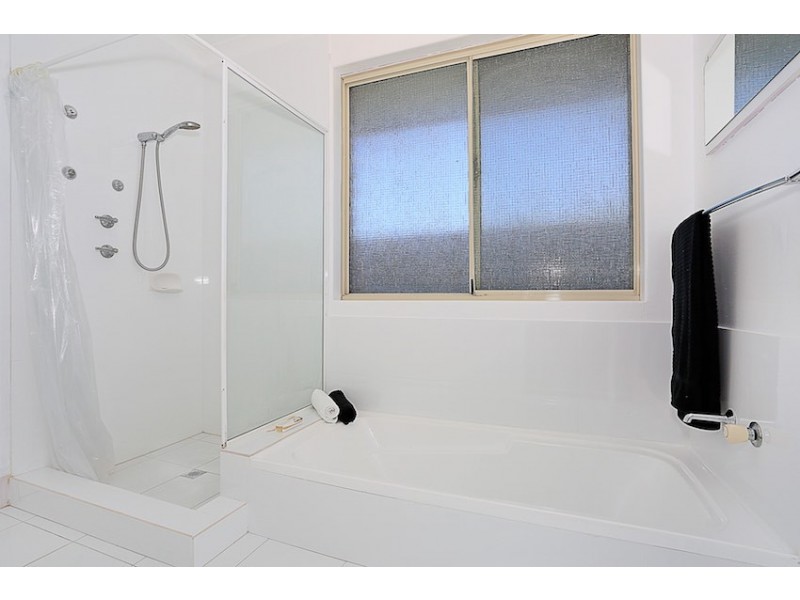 10A Coppercups Place, Halls Head WA 6210