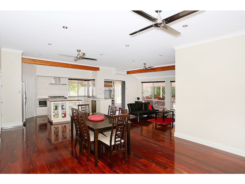 2 Turnberry Close, Meadow Springs WA 6210