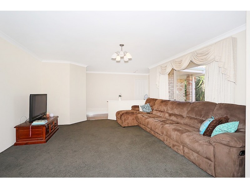 2 Turnberry Close, Meadow Springs WA 6210